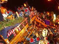 夜更けに熱気を帯びる「やまぶっつけ」